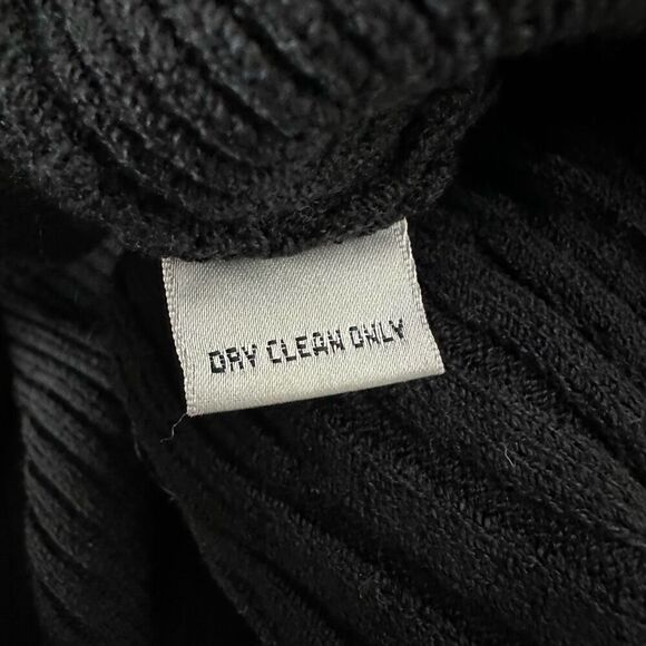 St. John Basic Ribbed Flare Black Skirt size 2 - Picture 5 of 5